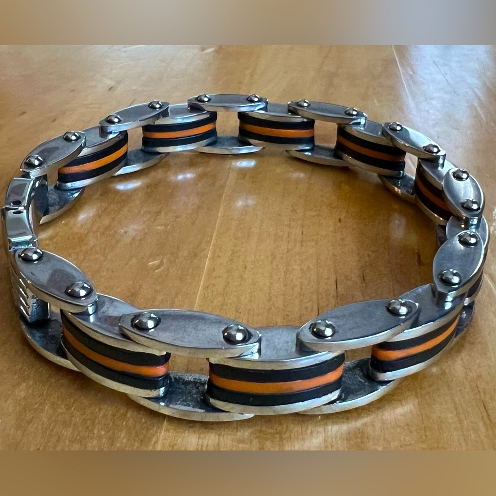 American Jewelry Company stainless and polyurethane 8-1/2” x 7/16” bracelet.
